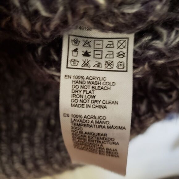 Forever 21 Chunky Knit Sweater Size Medium - Picture 6 of 6